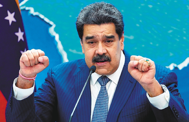 "La FANB (Fuerza Armada Nacional Bolivariana) junto a los OSC garantizarán la orden impartida por nuestro comandante jefe Nicolás Maduro: “En el 2022 la patria de Bolívar y Chávez estará libre de TANCOL (Terroristas, Asesinos y Narcotraficantes Colombianos)", manifestó Domingo Hernández en Twitter. 