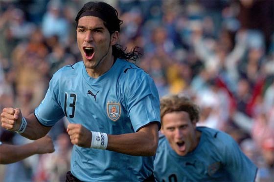 Técnico y jugador: así es el presente de Sebastián Abreu