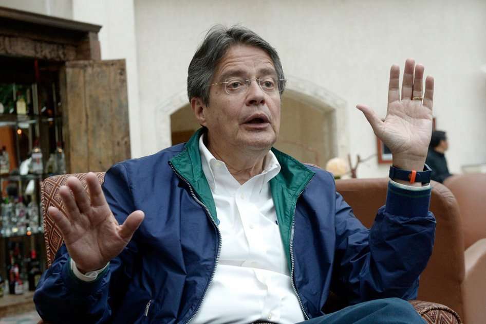 Guillermo Lasso, considera que a Santos le hace falta "personalidad democrática". Foto: AFP