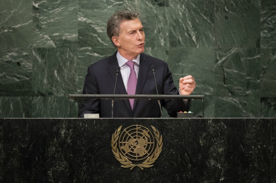El presidente argentino intervino en la Asamblea General de la ONU que inició este martes. Habló de aumentar la recepción de refugiados de Siria y de la soberanía de las islas. / AFP