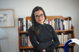 Carolina Sanín: “Una vida en la escritura conlleva un intento por desubicarse continuamente”