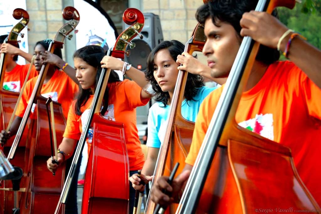 La primera edición de la Via dei Concerti fue en 2011 y se contó con la participación de 90 jóvenes.
