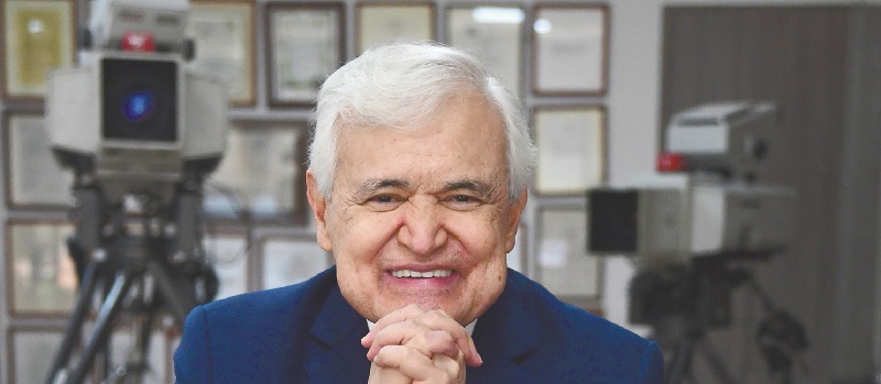 Jorge Baron - empresario, periodista y presentador de radio y televisión colombiano