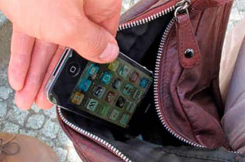 Pasajera de Transmilenio delató y grabó a cuatro presuntos ladrones dentro de un articulado