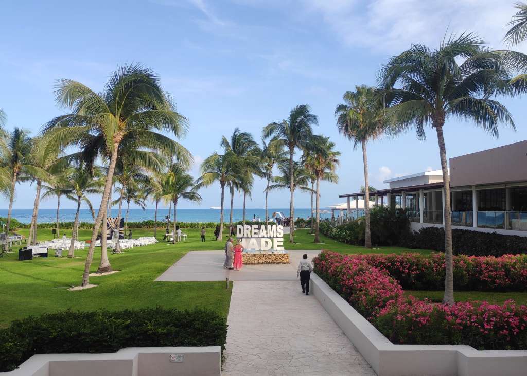 Dreams Jade Resort & Spa.