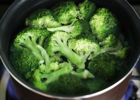 No botes los tallos del brócoli: así puedes aprovecharlos en la cocina