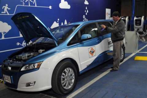 Taxis eléctricos se quedan sin energía y sin respaldo