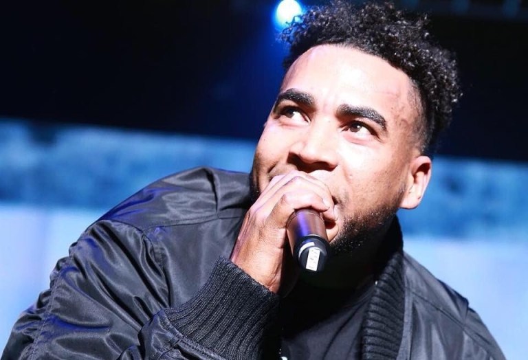 Video: Don Omar detuvo su concierto porque el público no se sabía “Ella y Yo”
