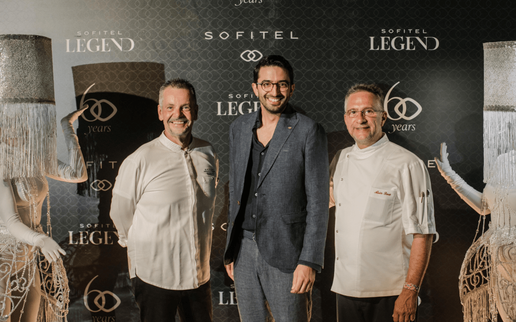 Chef Patrice Guaus (izq), el gerente general de Sofitel Barú, Yannick Sorro (centro); y el chef Alain Roux (der).