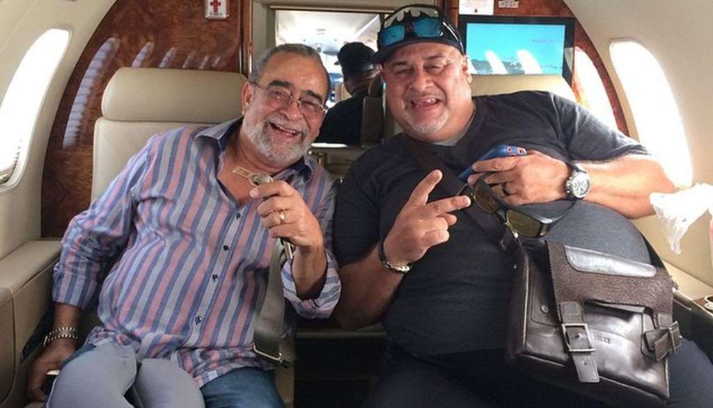 El salsero Andy Montañez junto a su hijo "Andicito". / Tomado de @andymontanezpr