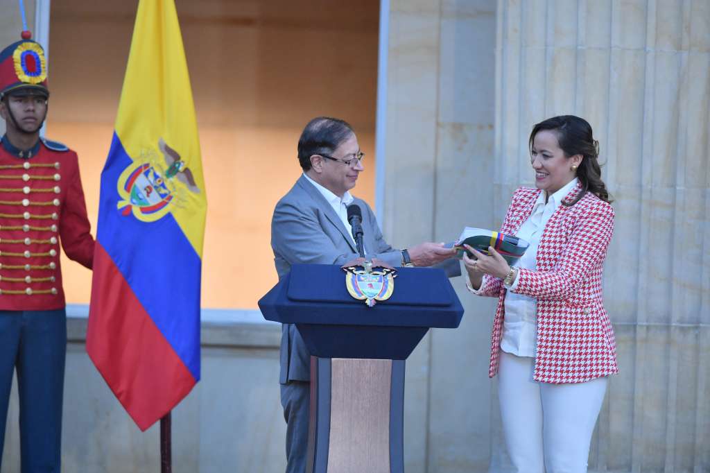 Presentación y radicación de la reforma a la salud por la bancada de gobierno, estuvieron presentes; Gustavo Petro, presidente; Francia Márquez, Vicepresidenta; Carolina Corcho, Ministra de la salud; Roy Barreras, presidente del Senado entre otros.