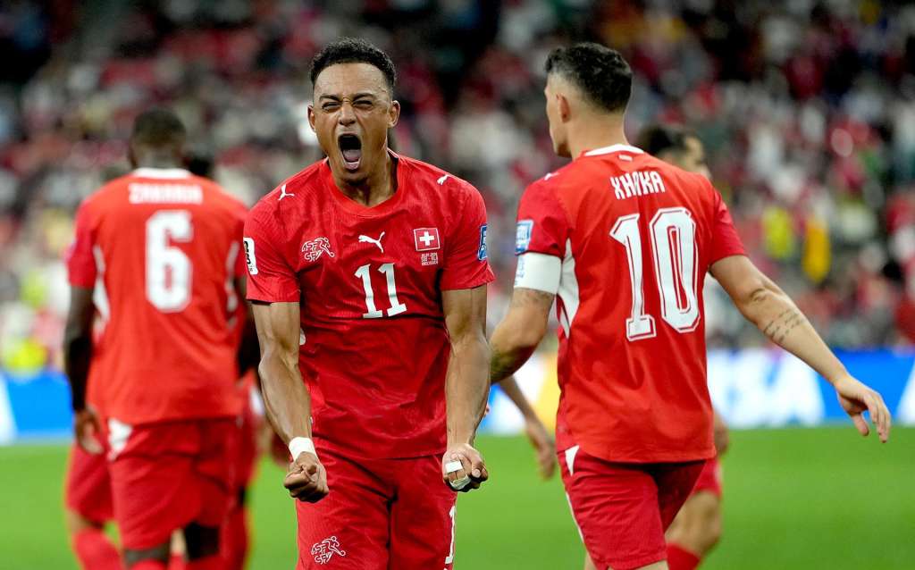 VANCOUVER (Canada), 03/07/2026.- Dan Ndoye of Switzerland celebrates after his team's second goal during the FIFA World Cup 2026 Round of 32 match Switzerland against Algeria, in Vancouver, Canada, 02 July 2026. (Suiza) EFE/EPA/BOB FRID