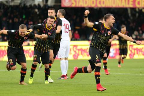 Ni con la llegada de Gattuso el Milan levanta cabeza: empató con el Benevento