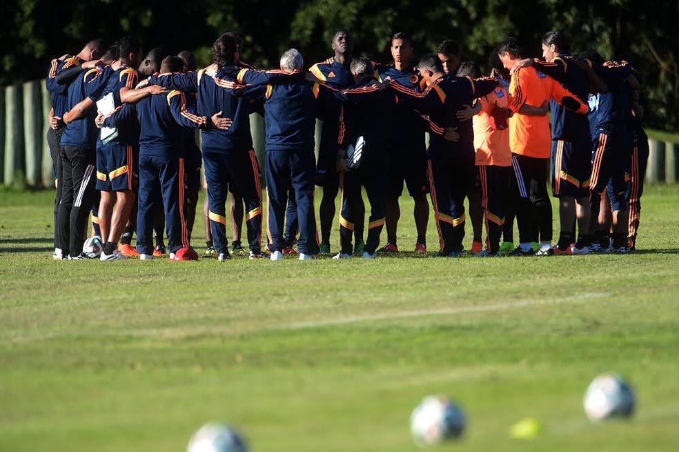 La selección de Colombia en su último entrenamiento previo al juego amistoso de hoy frente a Senegal, en Buenos Aires. / EFE