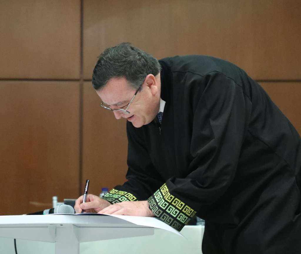 El magistrado Alejandro Ramelli durante su posesión como presidente de la Jurisdicción Especial para la Paz (JEP).
