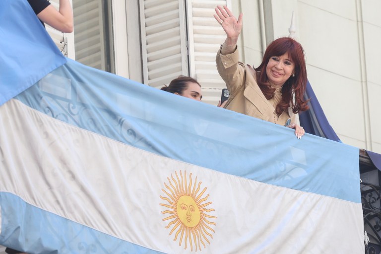 Cristina Fernández podrá usar su balcón: la Justicia aclara tras polémica