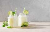 Refresca este miércoles con una exquisita limonada de coco