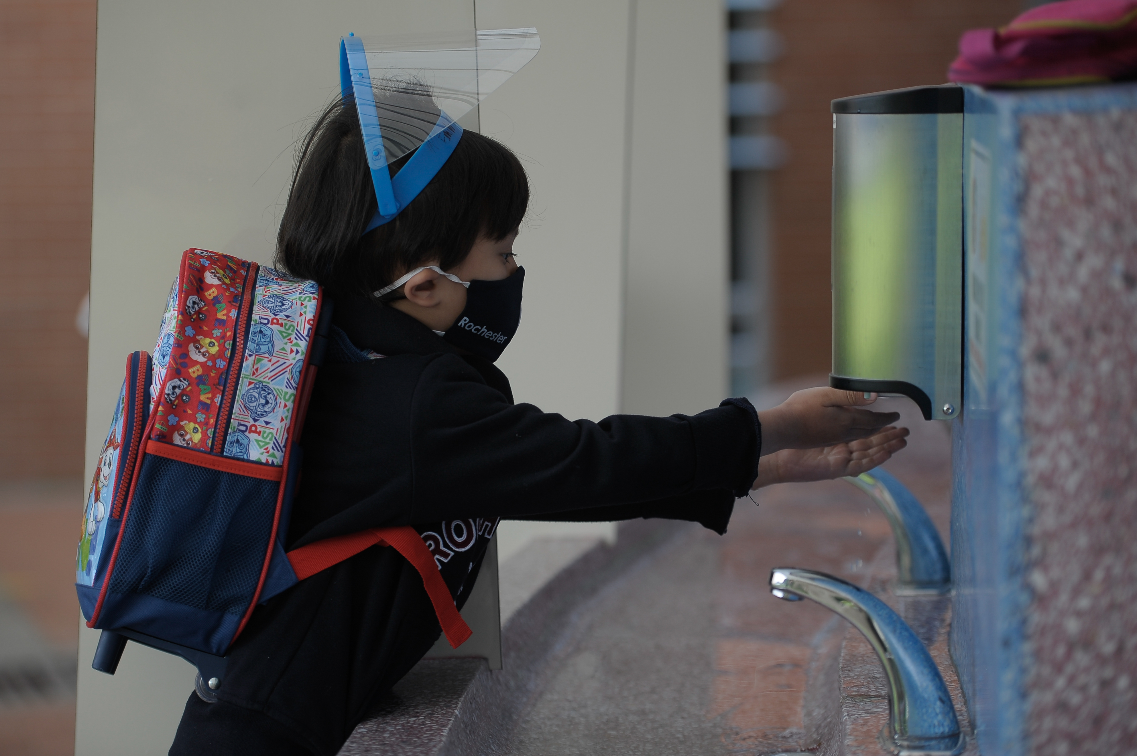 Colombia no está entre los cinco primeros puestos en inversión del PIB para educación, a pesar de que por primera vez el presupuesto para educación superó al de defensa, en 2019.