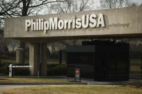 Philip Morris Internacional negocia una fusión con Altria