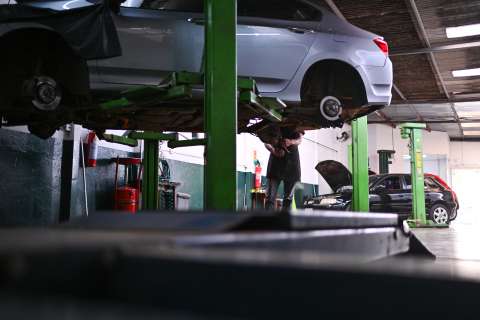 ¿Dónde se realiza la revisión para saber si un carro usado es robado?