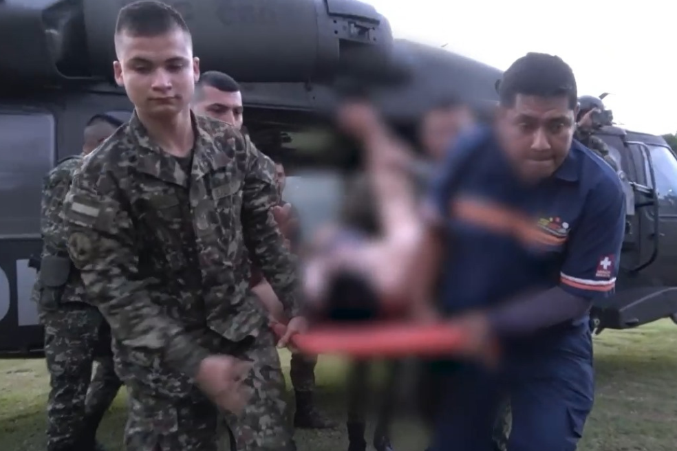 Prenden fuego a dos soldados durante operación contra el narcotráfico en Putumayo