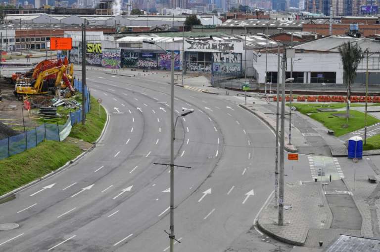 Mientras avanzan las obras, la ciudadanía deberá acomodarse a los desvíos implementados por la Secretaría de Movilidad.