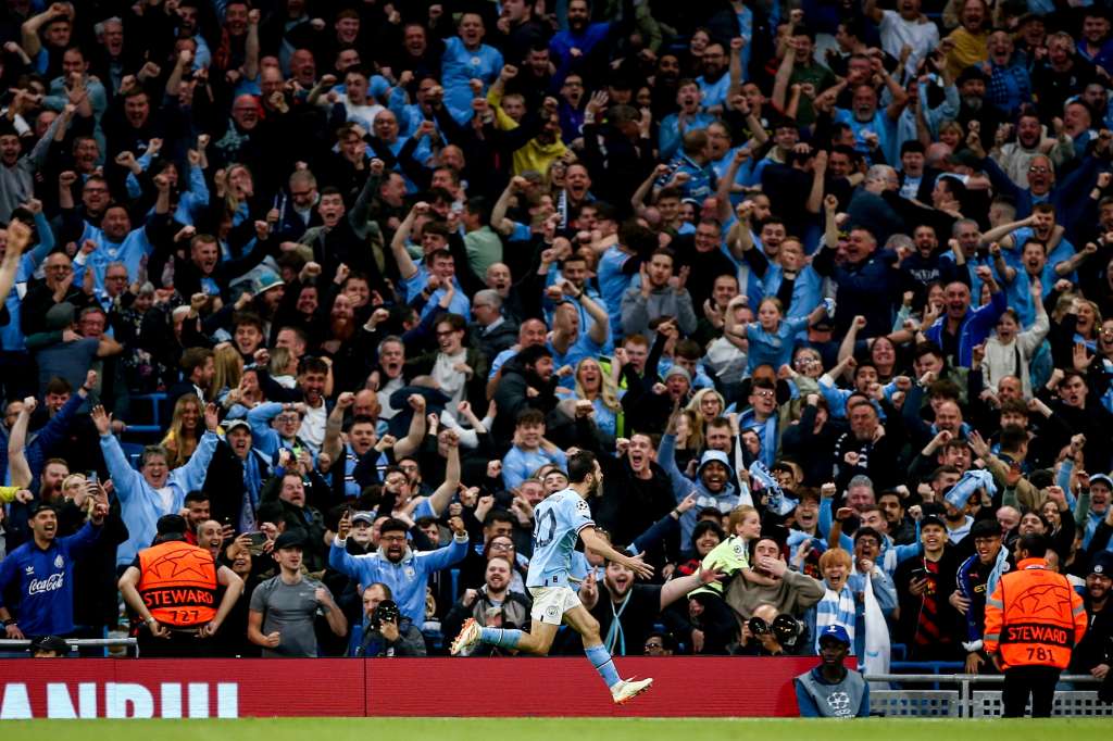 Manchester (United Kingdom), 17/05/2023.- Bernardo Silva of Manchester City celebrates after scoring the 2-0 goal during the UEFA Champions League semi-finals, 2nd leg soccer match between Manchester City and Real Madrid in Manchester, Britain, 17 May 2023. (Liga de Campeones, Reino Unido) EFE/EPA/ADAM VAUGHAN