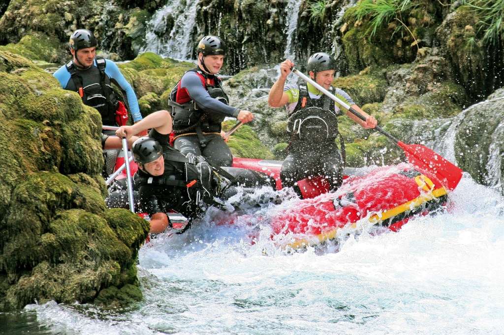 El rafting no es solo montarse en una balsa y bajar el río; es una oportunidad para ver y disfrutar un ambiente natural completamente