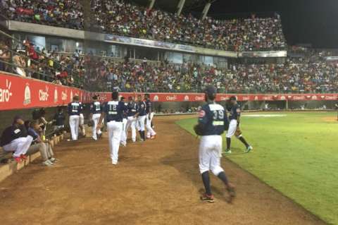 Leones, a una victoria del título de la Liga Colombiana de Béisbol Profesional