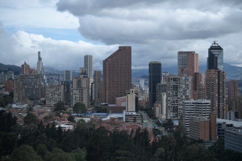 Renovación urbana, expropiación y negocio inmobiliario: el modelo que divide a Bogotá