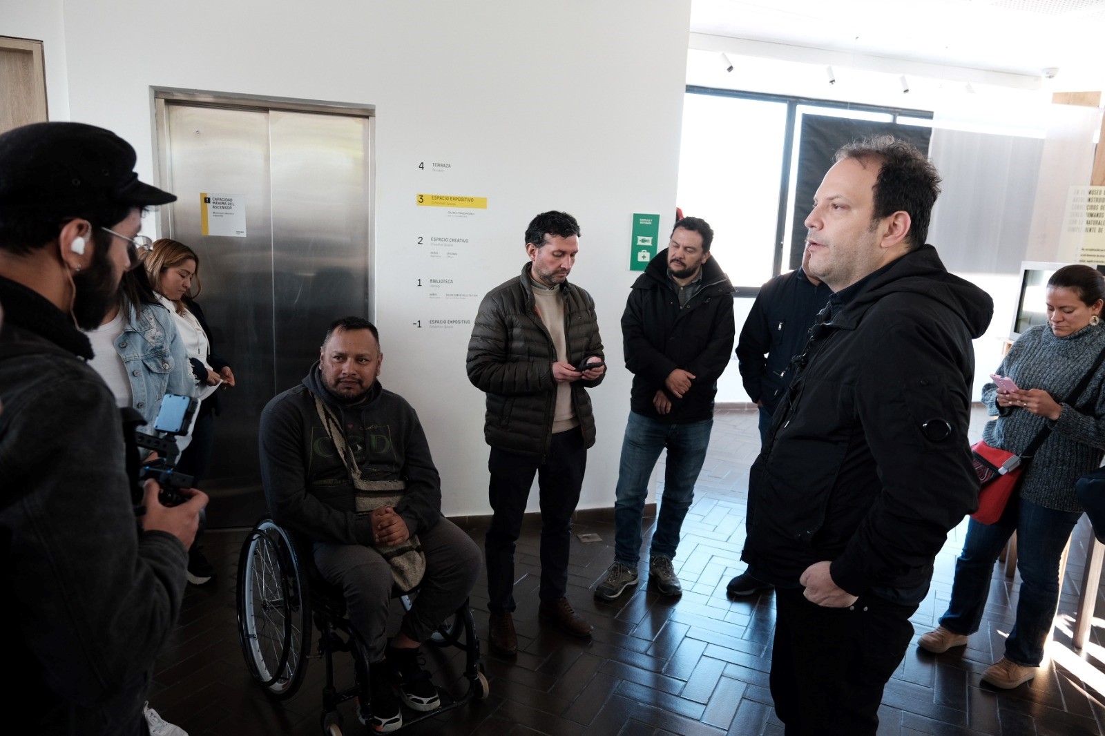 La jornada concluyó con una reunión entre Andrés Santamaría y los prestadores de servicios turísticos.