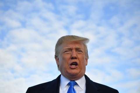Trump anuncia acuerdo con México sobre inmigración y suspende aranceles