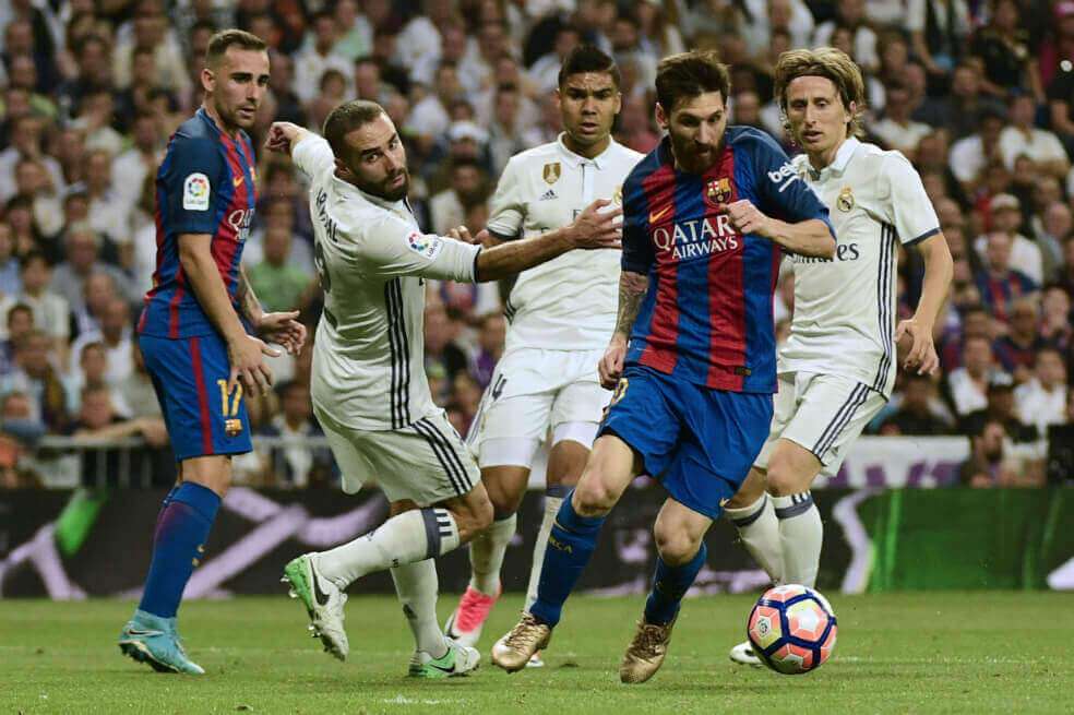 Messi puede convertirse en el jugador con más clásicos de la historia (43). / AFP