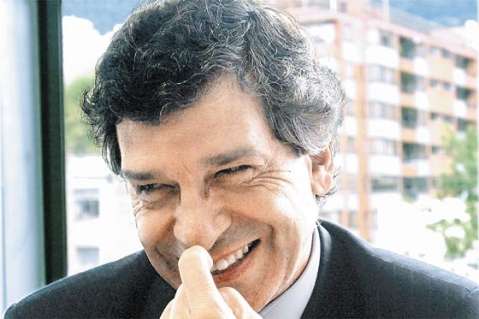 Rafael Pardo le hace el quite a burlas por ‘implante de carisma’