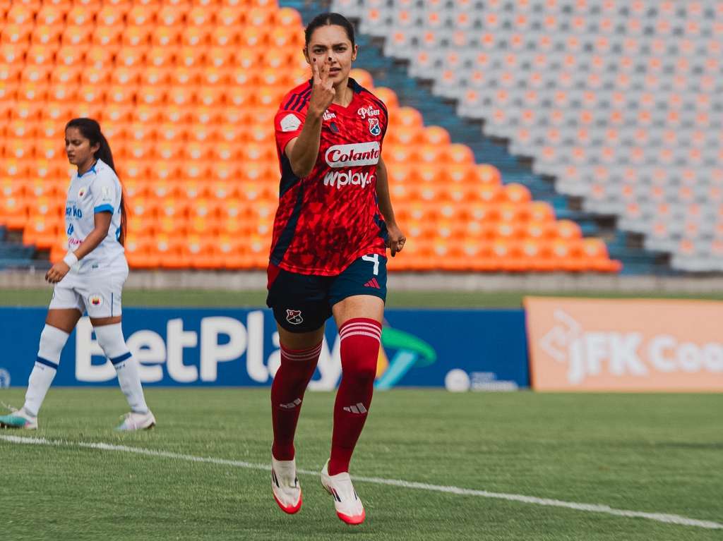 Valentina Rojas, jugadora del equipo femenino del Deportivo Independiente Medellín.