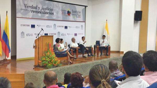 Panel "Las víctimas dan el primer paso"