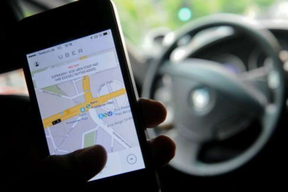 Uber planea aliarse con la empresa de monopatines eléctricos Lime, que se reservan mediante una aplicación. / Archivo