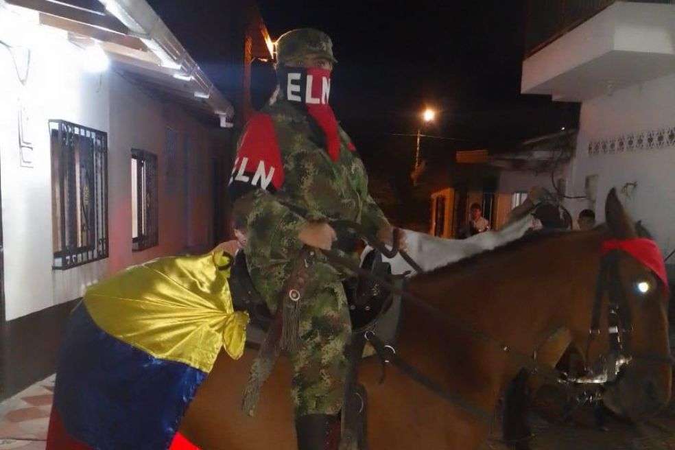 Martha Calderón, funcionaria de la Fiscalía disfrazada de guerrillera.