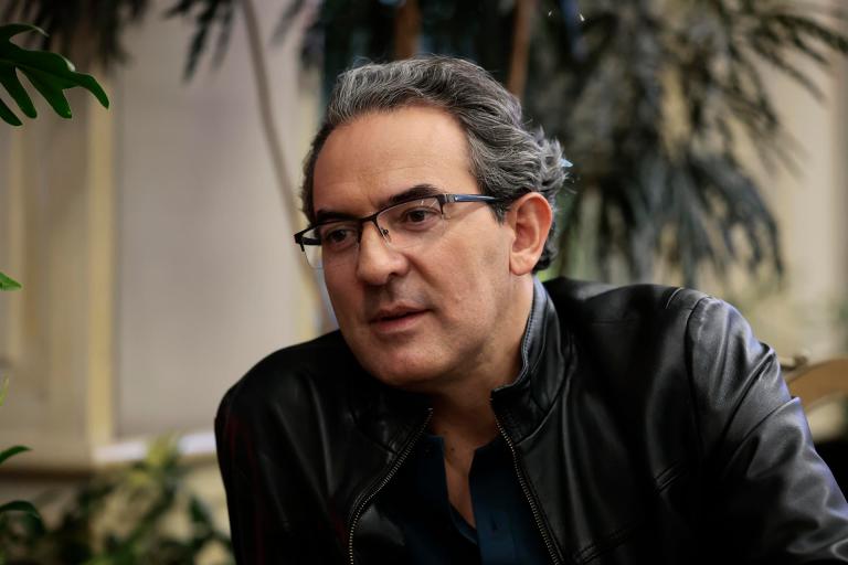 Juan Gabriel Vásquez:“La ficción es la única forma que inventamos para vivir otras vidas”