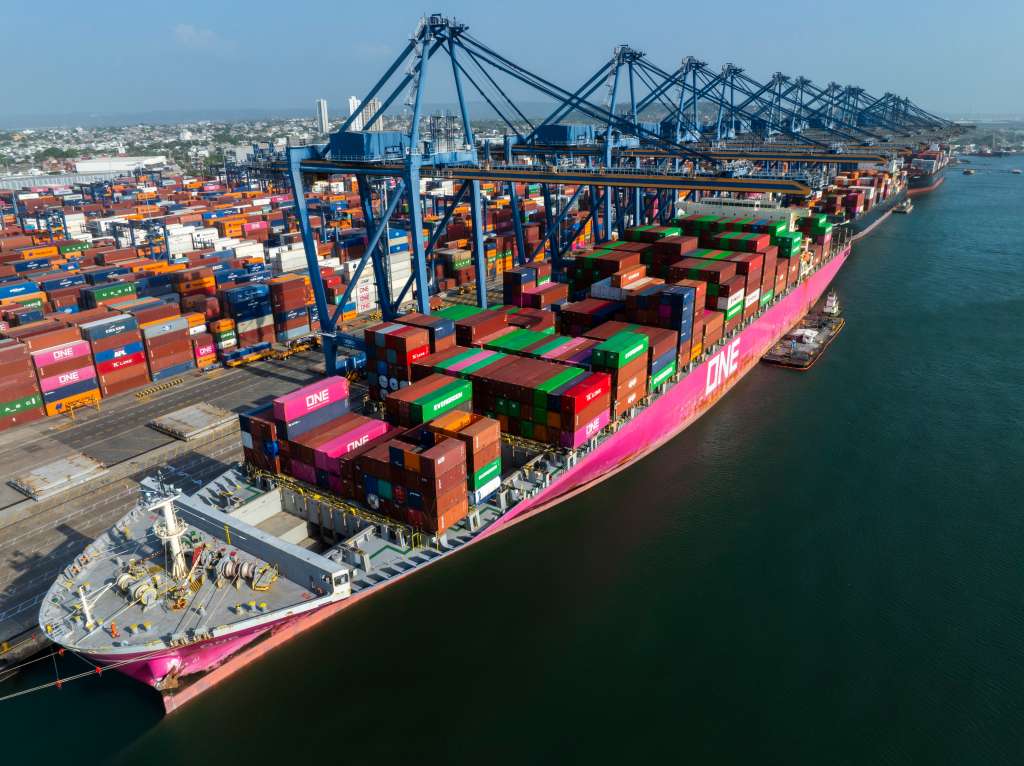 Gracias al puerto, Cartagena es un punto de desarrollo regional en la zona del Caribe.