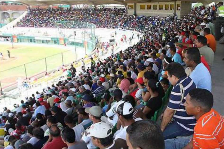 Este viernes inicia la Liga de Béisbol de Colombia. Foto: Claro.