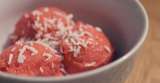 Helado casero de fresa y yogurt