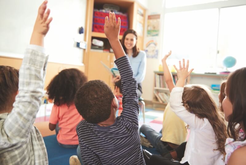 La realización de campañas como el “Programa escolarizado de prevención”, que son organizadas por la Policía Nacional a través de la Dirección de Antinarcóticos, son fundamentales en el proceso de prevención. / Getty Images
