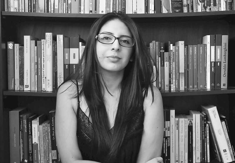 Mónica Ojeda, quien ofrece en su primera novela una multiplicidad de personajes que confluyen en un juego. / Cortesía Candaya