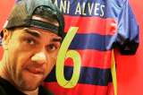 Dani Alves heredó el 6 de Xavi Hernández