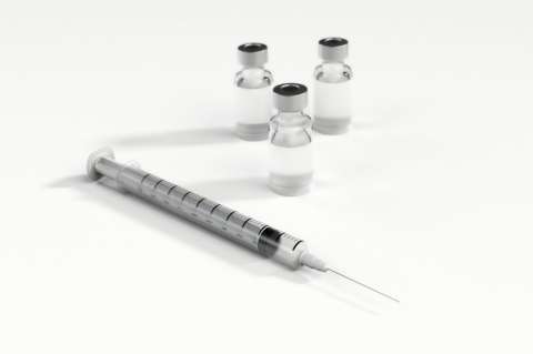Cierran establecimiento en Cali por aplicar y fabricar vacunas homeopáticas