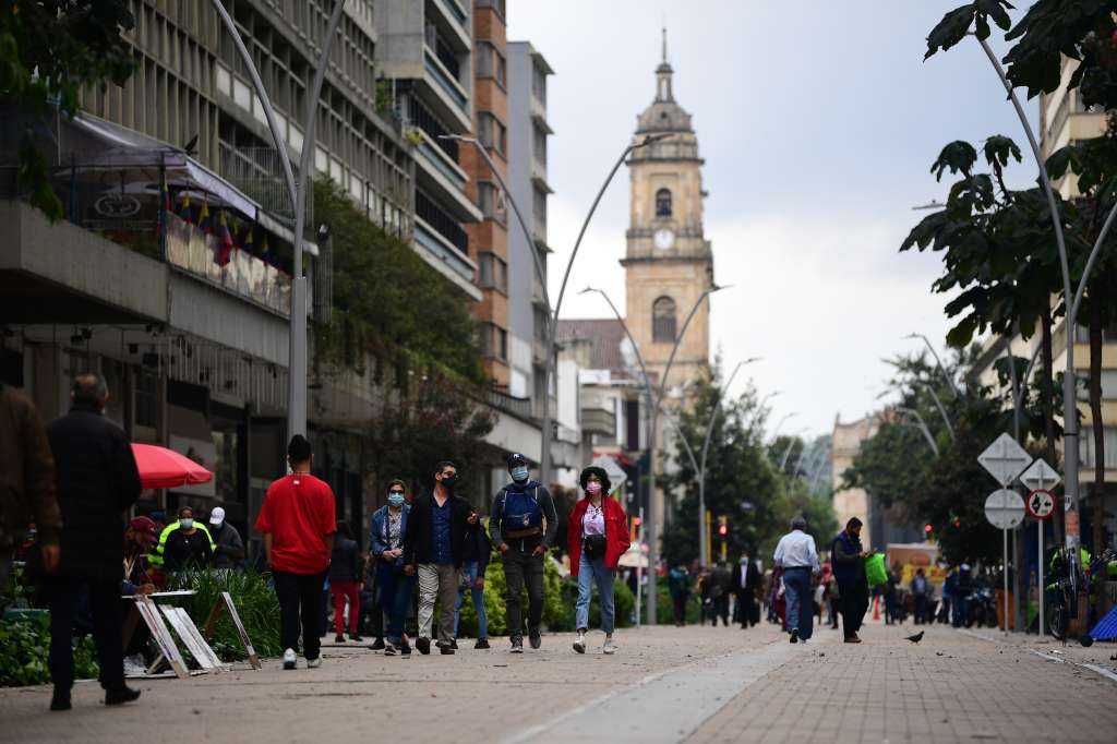 Aspectos de calles, fachadas de edificios y marchas durante el Paro nacional del 29 Abril 2021 #29A