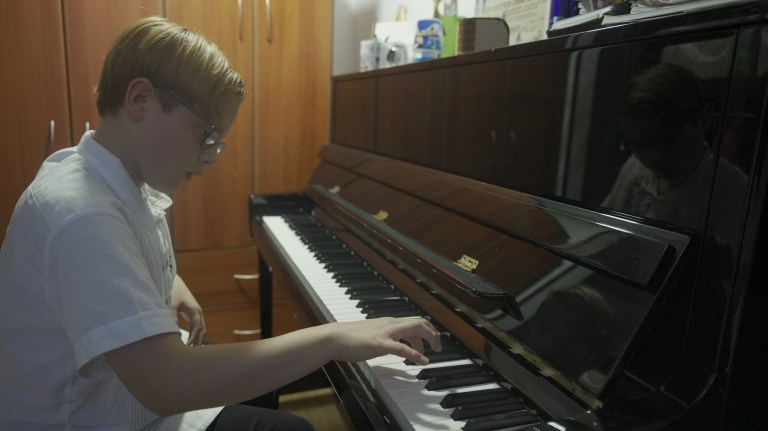 Francisco Cruz, el niño prodigio del piano en Colombia