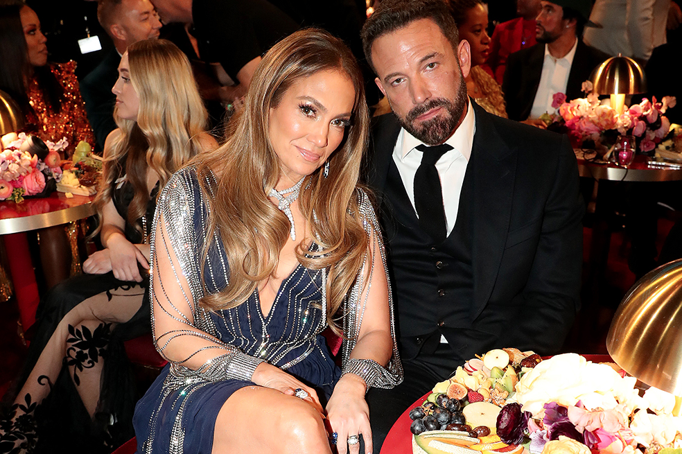 Jennifer López y Ben Affleck fueron protagonistas de los Grammy, pero no por la música.