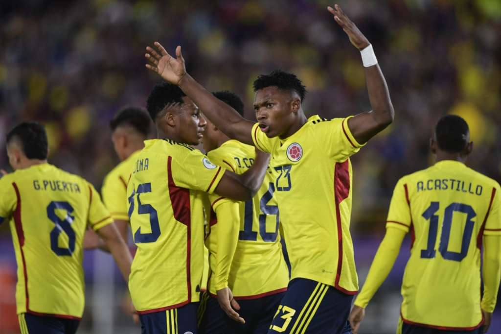 Colombia venció a Ecuador por 1-0.